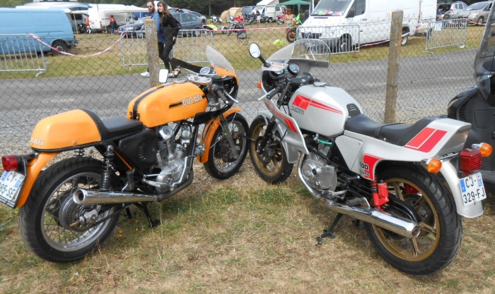 Cafe racer Montlhery Paris France motorcycle tour -